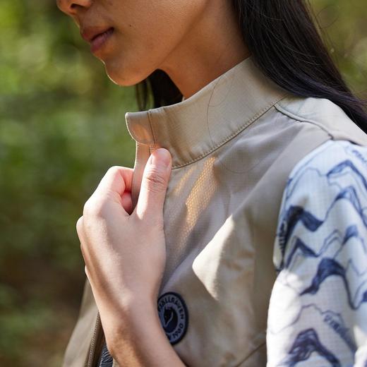 北极狐 女士户外运动马甲外套 2025新款徒步G1000上衣072512064 商品图3