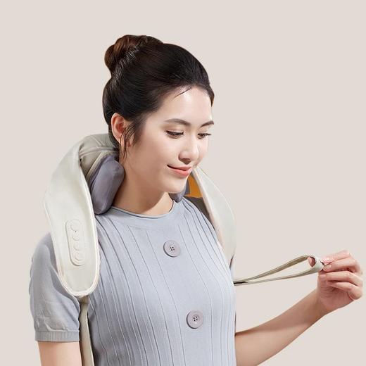 送礼首选❗【莱希文2025新品无线多功能肩颈按摩器】6D弹力硅胶按摩头，微回弹指感亲厚不生硬✅劲爽不刺痛，多种按摩手法变换，三大力度模式自由调控！ 商品图4