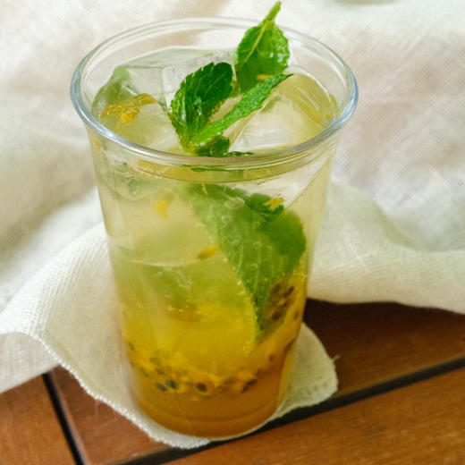 百香果接骨木花气泡水Passionfruit Elderflower Sparkling Iced Drink 商品图1