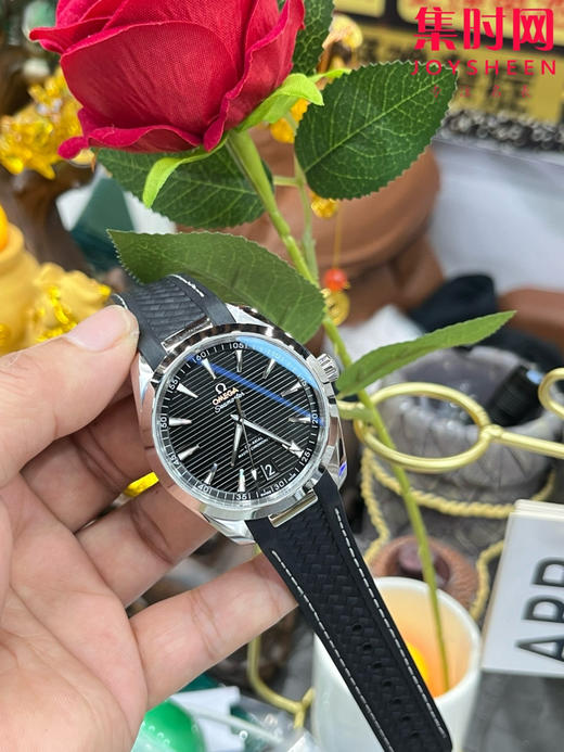 欧米茄VS海马150米系列 黑色盘 6点位日历 男士腕表
机芯：搭载VS一体Cal.8900 商品图8