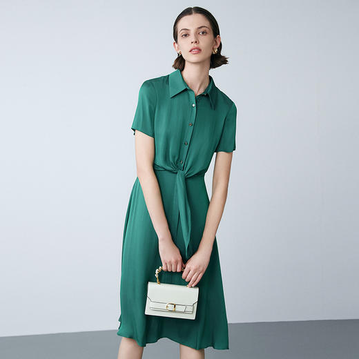 EITIE爱特爱夏季新款设计感收腰显瘦纯色通勤气质连衣裙7807536 商品图3