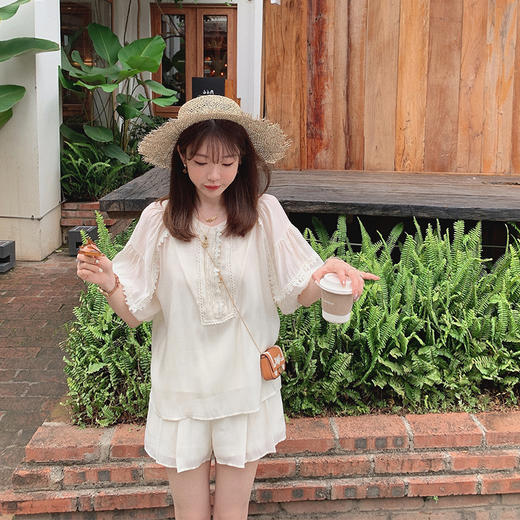 金蘑菇菇【仲夏甜茶套装】云感轻透天丝刺绣多版本宽松休闲两件套 商品图1