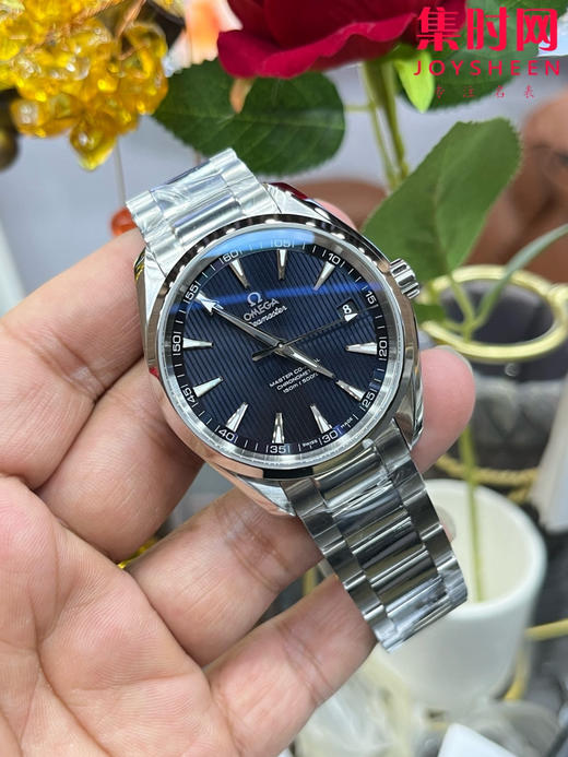 欧米茄VS海马150米系列 蓝色盘 3点位日历 男士腕表
机芯：搭载VS一体Cal.8500 商品图8