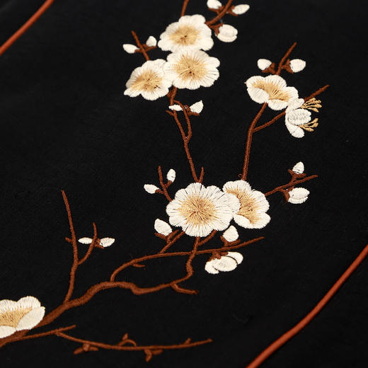 QF500斯尔丽25新款流光刺绣新中式国风套装减龄甜美上衣加半裙两件套 商品图7