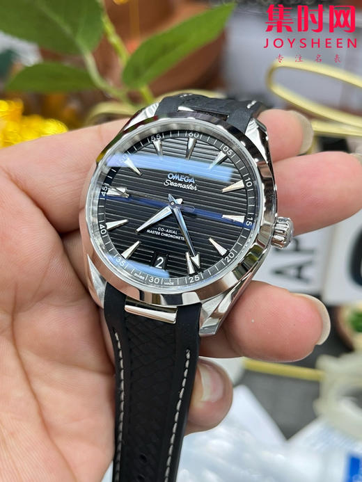 欧米茄VS海马150米系列 黑色盘 6点位日历 男士腕表
机芯：搭载VS一体Cal.8900 商品图4