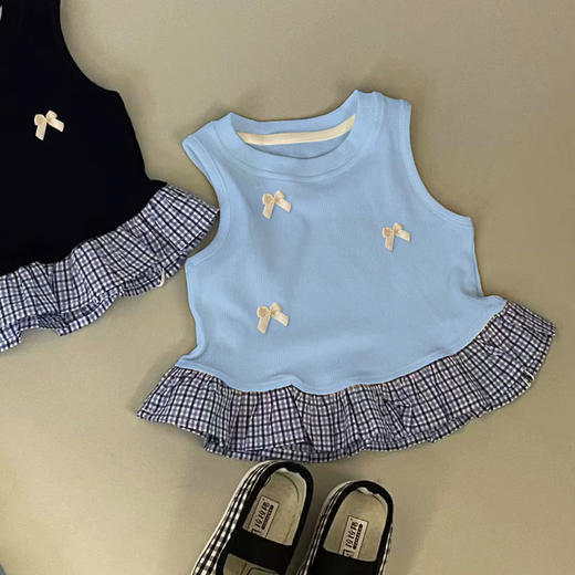 【夏日萌娃必备🌸】甜美蓝格子+花边设计✨让宝贝瞬间变身小公主💎洋气无袖背心上衣，潮酷出街全靠它！ 商品图7