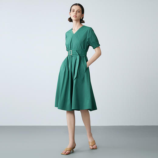 EITIE爱特爱夏季新款气质V领高腰显瘦通勤a字连衣裙7807540 商品图1