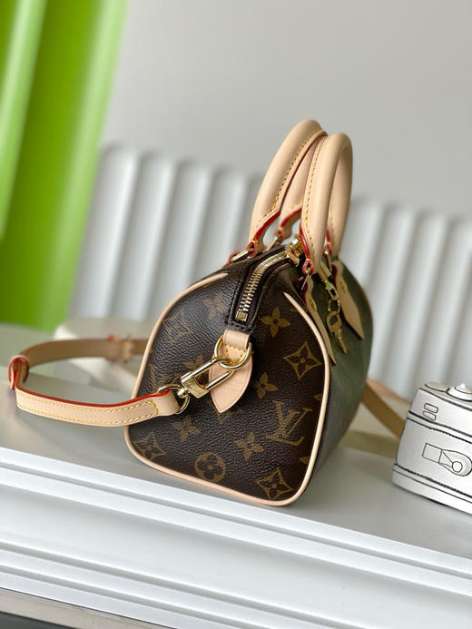 夏季特惠💰760 原单LV M46234 尺寸：20.5×13.5×12cm SPEEDY 老花枕头包 商品图1