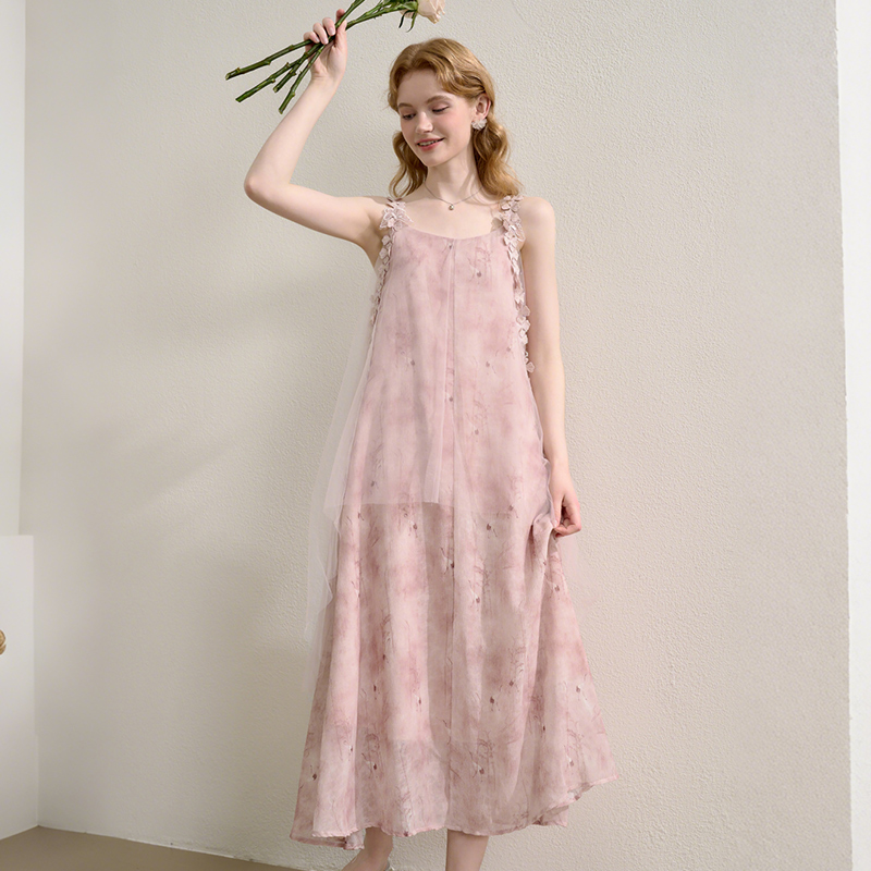 西遇吊带薄纱连衣裙女新款海边度假风仙女花边沙滩裙D0050477/V0050703/K0050852