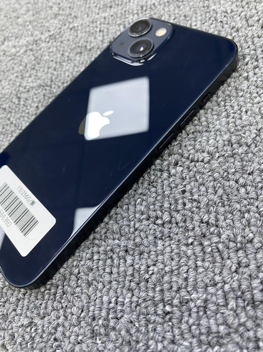 编号566360-苹果国行iPhone13/256G/黑色，5G手机，成色9.8新成色好，原机电池84%，特价2599元！质检工程师已深度检测通过，店保1年，请放心购买！ 爽快下单送手机大礼包(快.. 商品图1