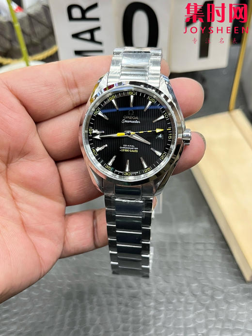 欧米茄VS海马150米系列 大黄蜂 3点位日历 男士腕表
机芯：搭载VS一体Cal.8508 商品图1