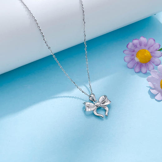 【限时8.8折】【线上铂金馆】PT950 #在逃公主 【国际铂金协会】铂金镂空在逃公主蝴蝶结吊坠（不含链）(BDZ00185)预售产品下单后不退款不退货不换货不补差价) 商品图1