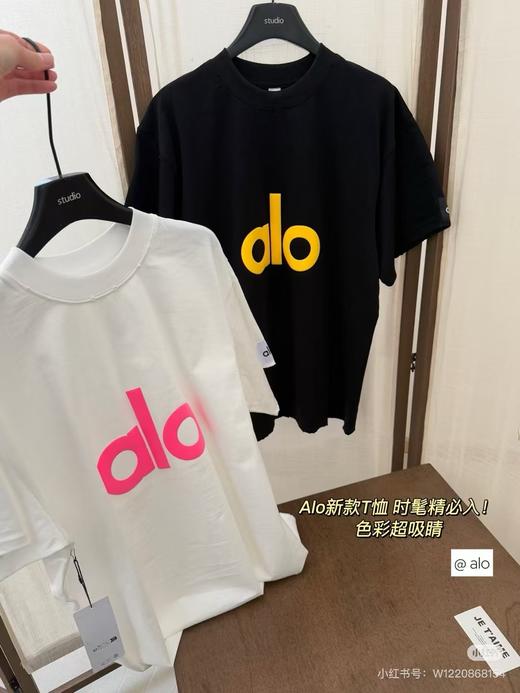 点此购买 ALO女士夏日多巴胺撞色字母短袖T恤 逸 317130 商品图13