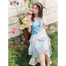 两三事 海风祈愿 2025夏季新款宫廷风蕾丝拼接印花泡泡袖连衣裙