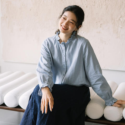 绽放旅行女装042朵/浅蓝木耳边系带开襟亚麻小衫百搭文艺长袖衬衫 商品图0