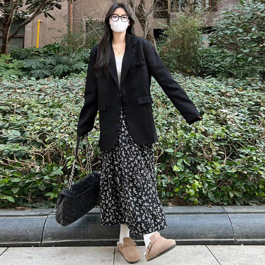 黑色碎花半身裙女夏2025新款高腰显瘦a字半裙小个子蛋糕长裙 商品图0