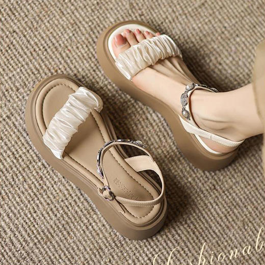 仙女风厚底一字带凉鞋女夏季2025新款休闲百搭5.5CM 商品图0