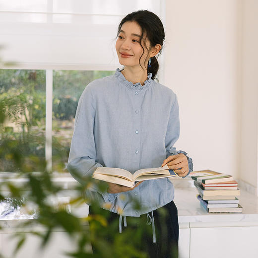 绽放旅行女装042朵/浅蓝木耳边系带开襟亚麻小衫百搭文艺长袖衬衫 商品图1