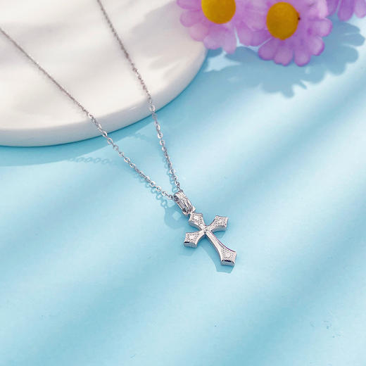 【限时8.8折】【线上铂金馆】PT950 【国际铂金协会】铂金实心克罗心十字架吊坠（不含链）(BDZ00203)预售产品下单后不退款不退货不换货不补差价) 商品图2