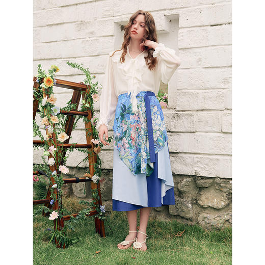 两三事 浮浪梦云 2025夏季新款法式荷叶边绑带领两件套长袖衬衫女 商品图3