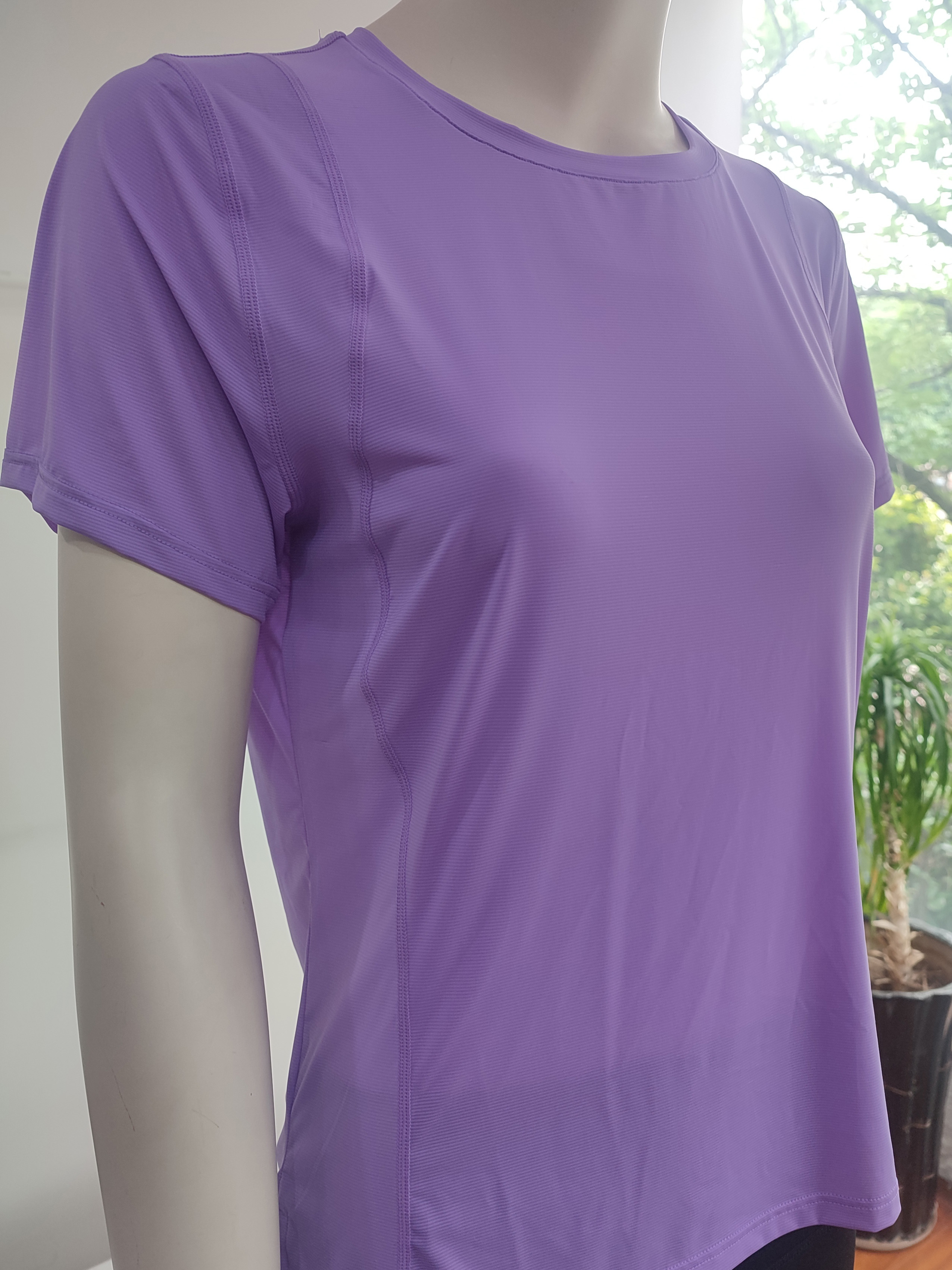 Y032A女式暗纹丝滑凉感速干透气圆领短袖T恤