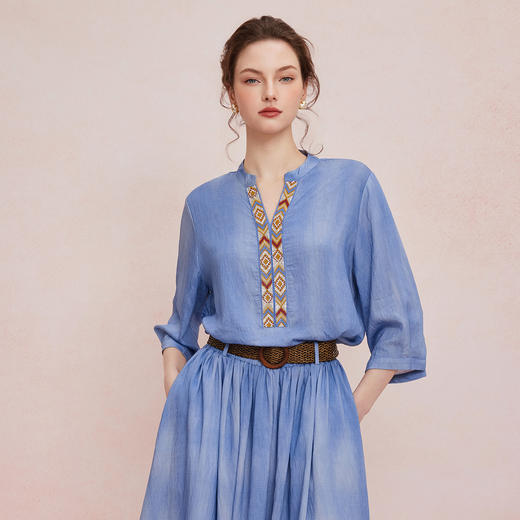 QF502斯尔丽25新款波西米亚风浪漫风海边度假刺绣上衣搭配圆摆半裙套装 商品图2