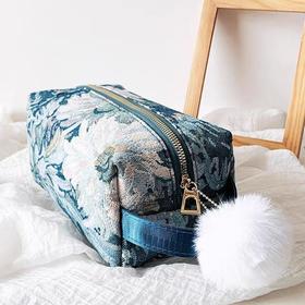 大容量花朵化妆包女便携式化妆品收纳盒袋旅行超火洗漱包