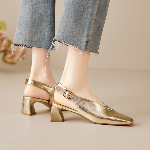 【预售5天】真皮豹纹时尚银色粗跟包头凉鞋女夏季新款方头中跟法式高跟鞋MBJR&6887 商品图3