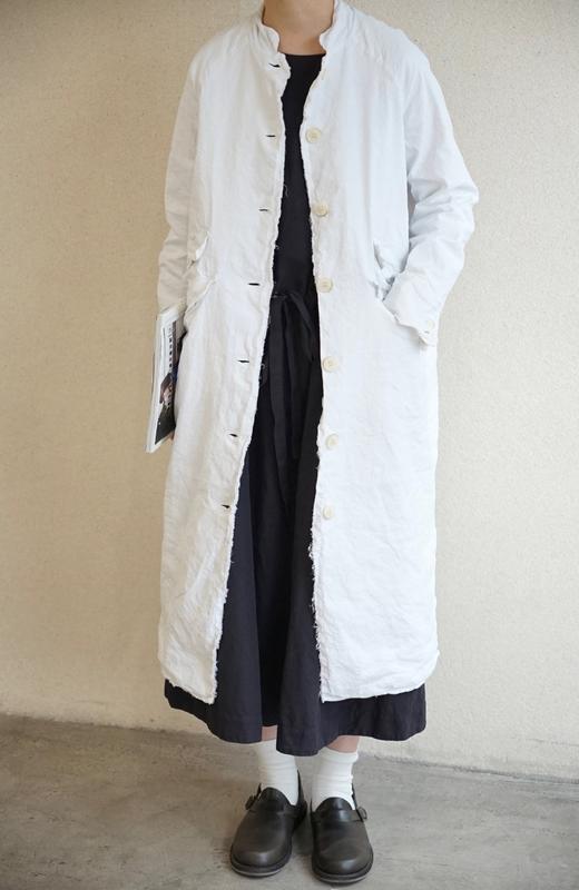 (5折) AEQUAMENTE 复古白长款外套大衣 商品图0