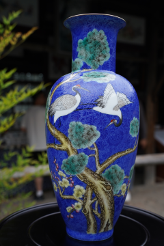 宝石蓝扒花松鹤延年观音瓶