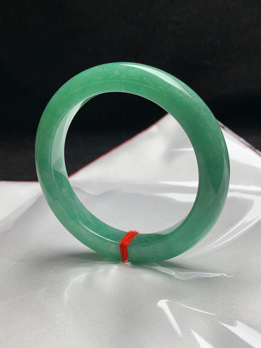 612813，55圈口，满绿正圈平安镯，蓝绿色，满色底，底子细腻有水 商品图2