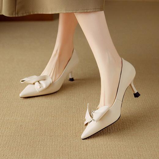 【预售5天】法式羊皮尖头高跟鞋女四季通勤百搭蝴蝶结细跟单鞋浅口气质女鞋DB&M6150 商品图1