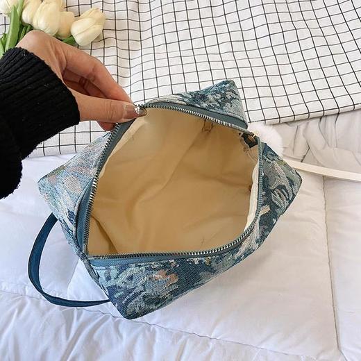 大容量花朵化妆包女便携式化妆品收纳盒袋旅行超火洗漱包 商品图1