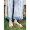 两三事蓝调像素2025夏新款小清新蕾丝拼接绑带蓝白格子阔腿休闲裤 商品缩略图3