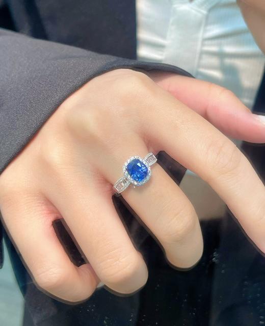 2.39ct刻面蓝宝石戒指 商品图3