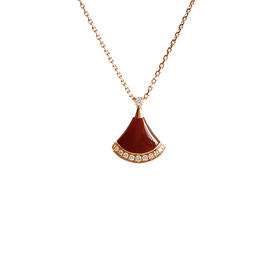 【定制款】AU750玫瑰金镶钻经典时尚扇子型定制款玉髓项链011125NJS07