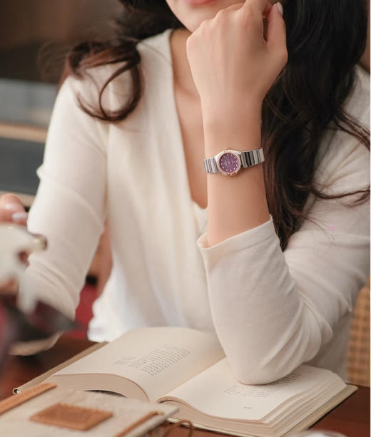 『NOOB official』新款欧米茄五代星座
欧米茄全世界欧米茄广告狂推款，地铁，机场，商场大屏幕大家多多少少一定看到过，辨识度无敌，一眼认出，买它一定没有错！ 商品图9