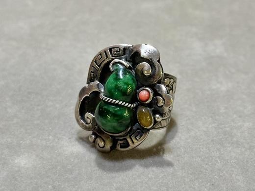 翡翠多宝镶嵌尼泊尔银饰戒指 商品图0