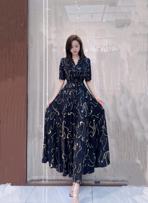 SZ2S66_漆黑色_连衣裙_夏季_V领短袖系带收腰大摆长款_高级女装_BERNIEELEN 伯妮斯茵 商品图1