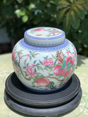 翠边九桃茶叶罐