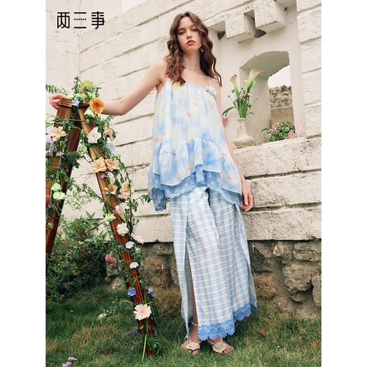 两三事蓝调像素2025夏新款小清新蕾丝拼接绑带蓝白格子阔腿休闲裤 商品图0