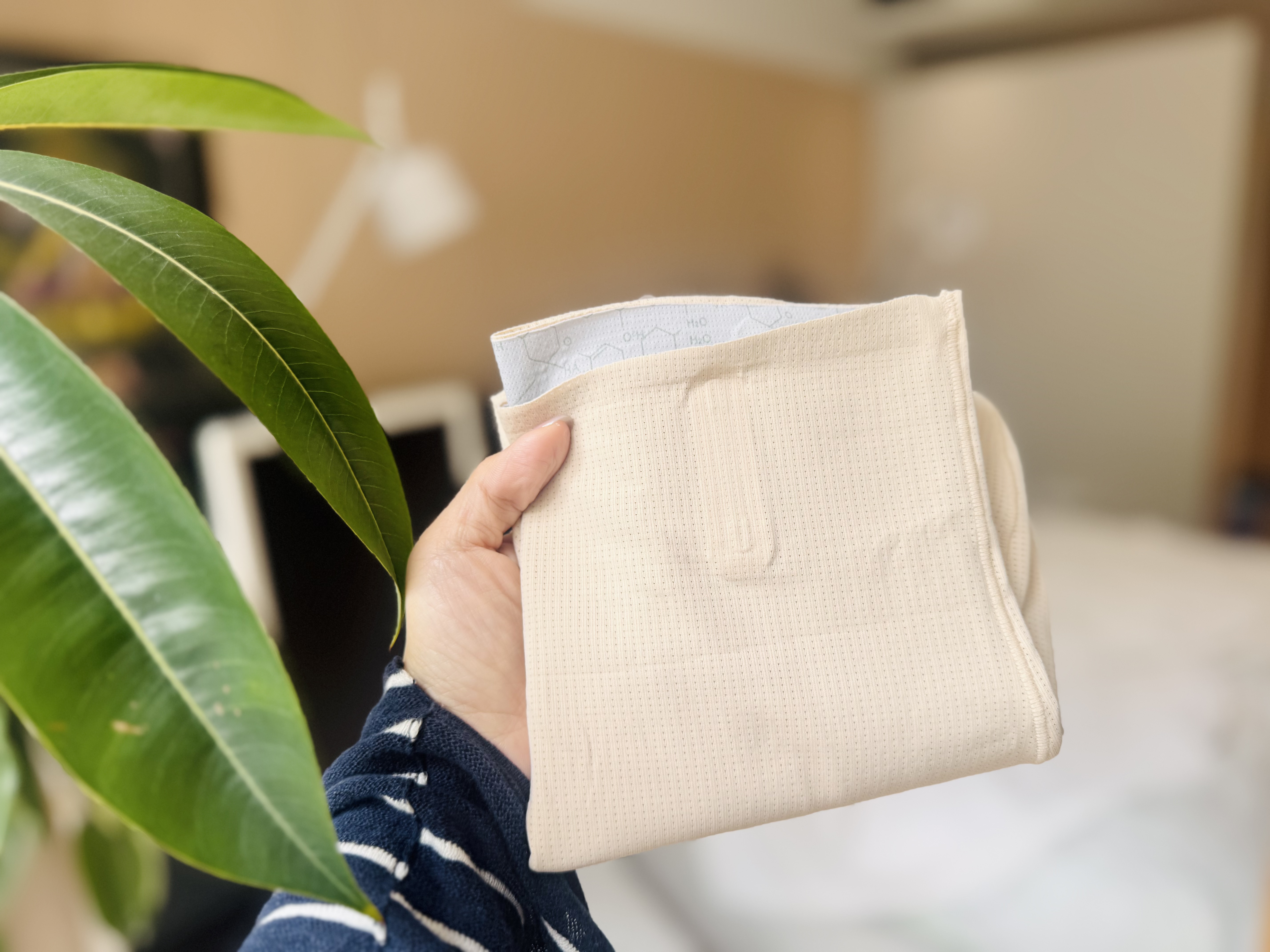 完型环绕压力收腹裤，轻盈贴肤、提臀收肚裸感安全裤