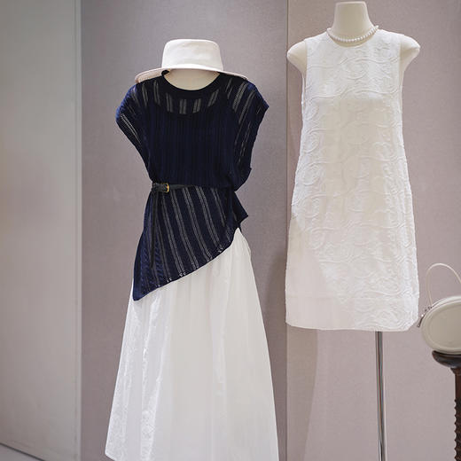 【预售7天】良木礼真丝无袖上衣（823266） 商品图3