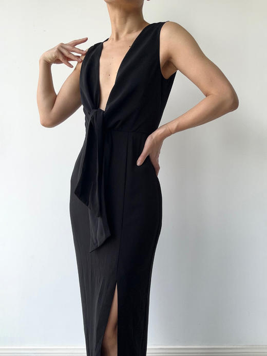 KEEPSAKE | Dream On Gown - Black [ 黑色低V长裙 ] 商品图2