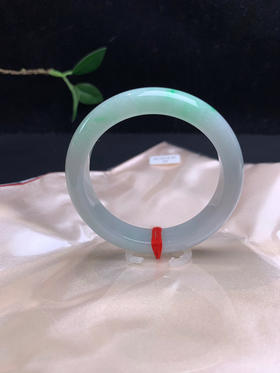 612819，54飘阳绿手镯，一截飘阳绿色，干净清爽