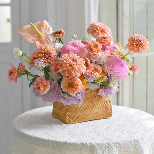 《藻雪漫游》奶油桃子牡丹菊手提花篮 商品图2