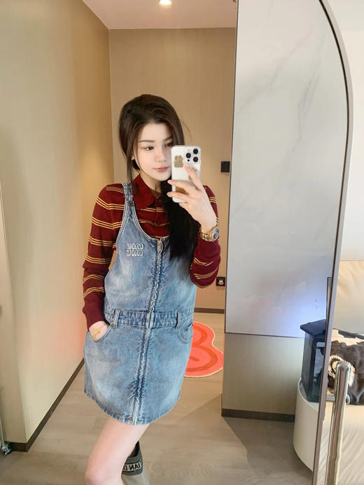 缪缪 25早春牛仔系列牛仔吊带背心连衣短裙（TM） 商品图5