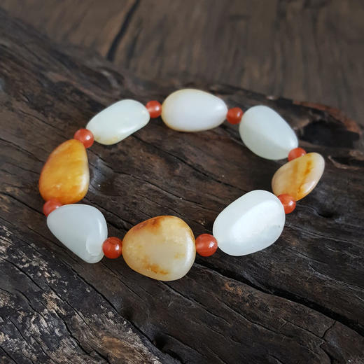 【天然正品】天然细腻随形新疆籽料和田玉配南红玛瑙手串女士现售价：2480！030425AH72 商品图3