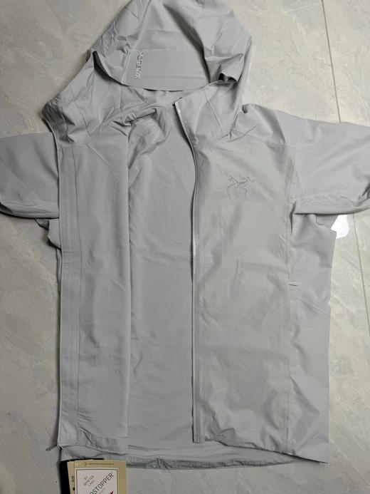 原单正品始祖鸟索拉诺系列外套 越南货 Solano Hoody 春秋新款
黑灰两色， S-XXXL 现货出 
日常穿搭好伴侣 商品图4