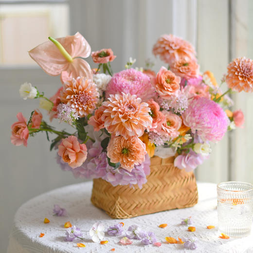《藻雪漫游》奶油桃子牡丹菊手提花篮 商品图4